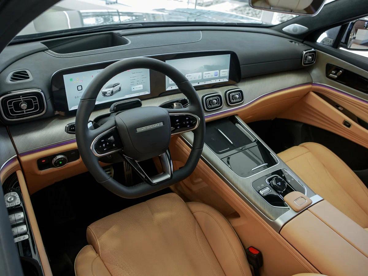 Интерьер салона <br>Jaecoo J8