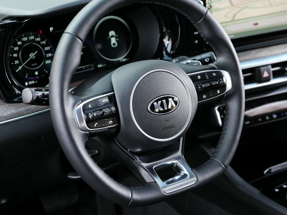 Интерьер салона <br>KIA K5