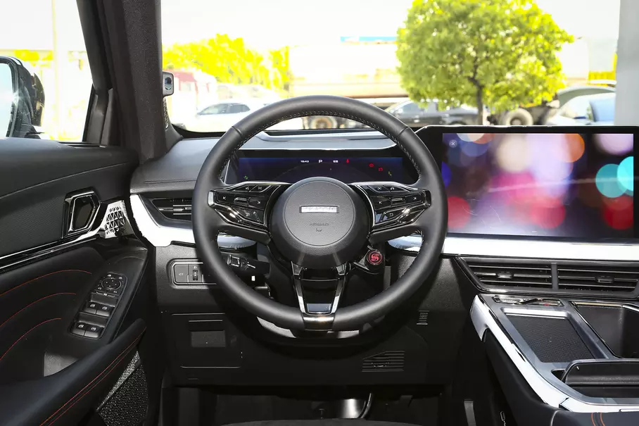 Интерьер салона <br>Haval F7  NEW