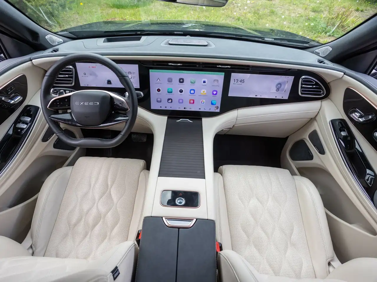 Интерьер салона <br>EXEED VX  NEW