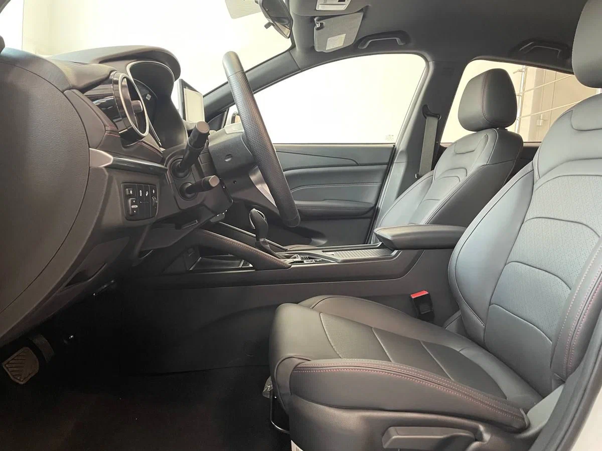 Интерьер салона <br>Dongfeng DFSK 500