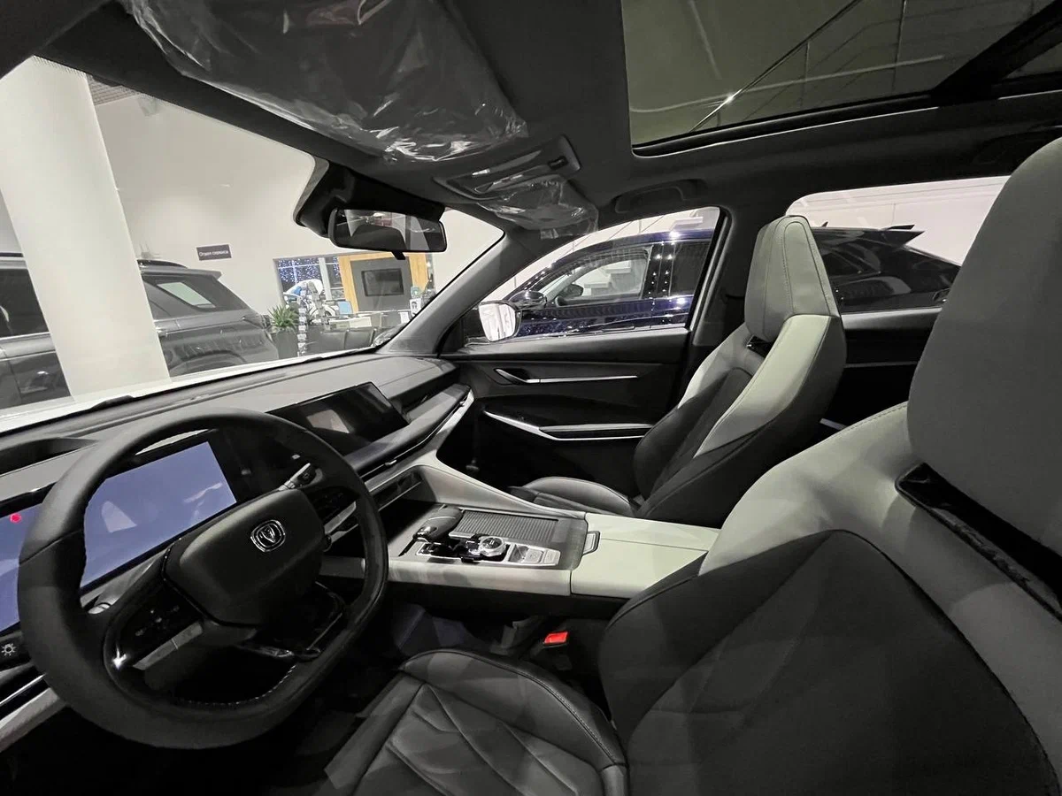 Интерьер салона <br>Changan CS75Plus  NEW