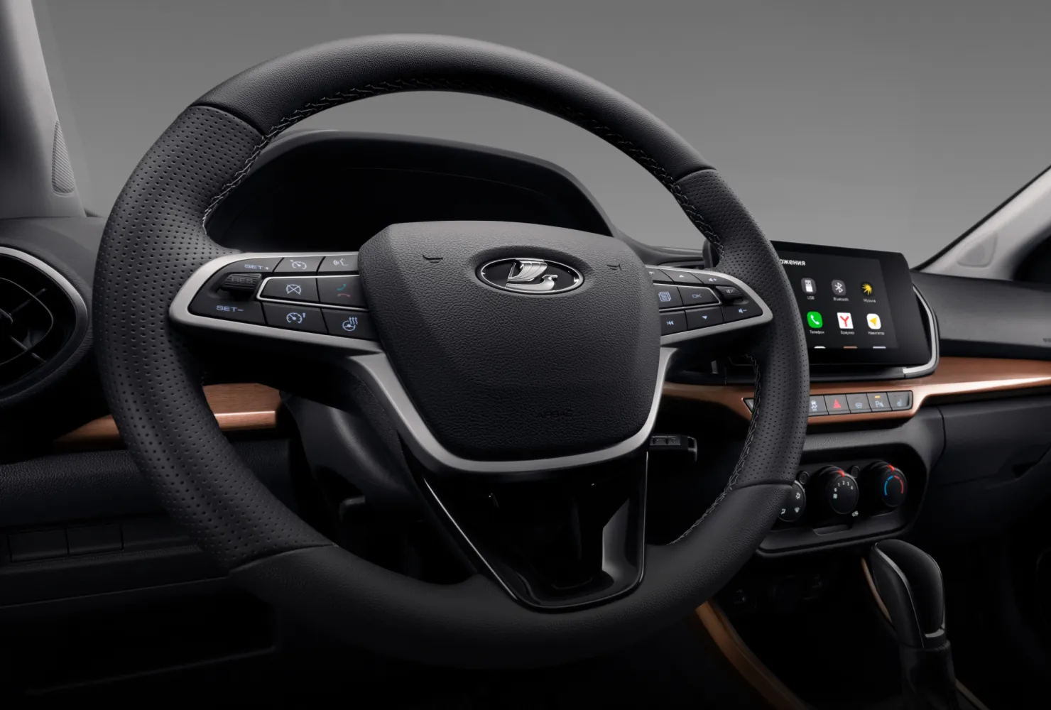 Интерьер салона <br>Lada Iskra SW Cross