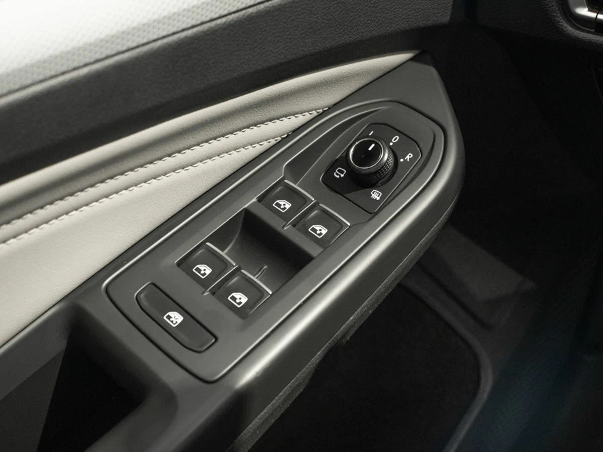 Интерьер салона <br>Volkswagen Golf