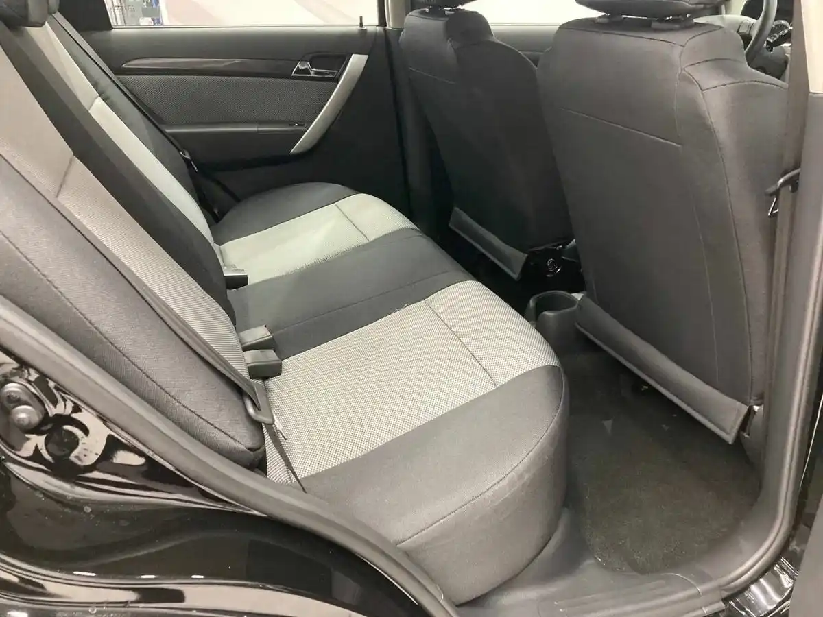 Интерьер салона <br>Chevrolet Nexia