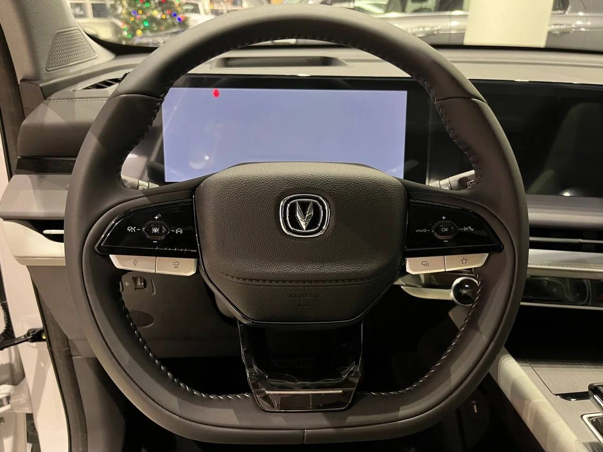 Интерьер салона <br>Changan CS75Plus  NEW