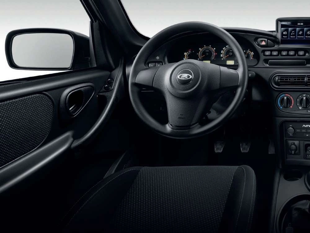 Интерьер салона <br>Lada Niva Travel