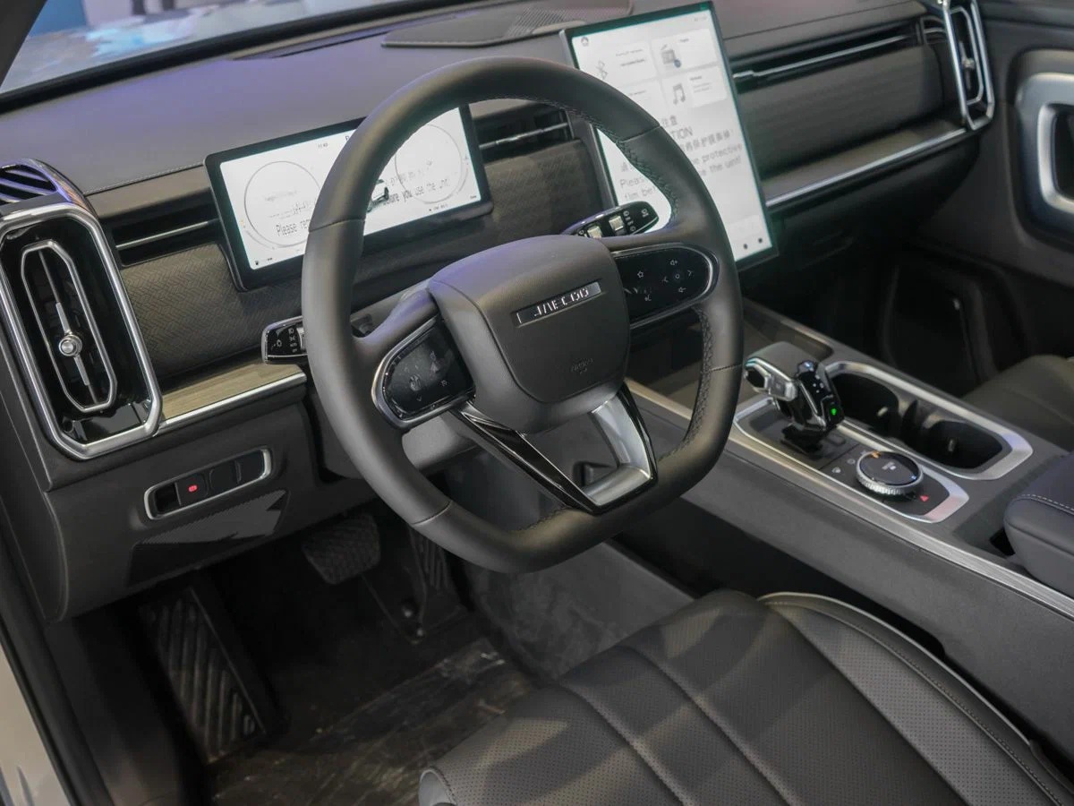 Интерьер салона <br>Jaecoo J7 LE