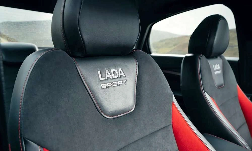 Интерьер салона <br>Lada Vesta Sportline