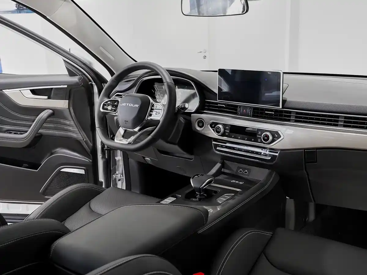 Интерьер салона <br>Jetour X70