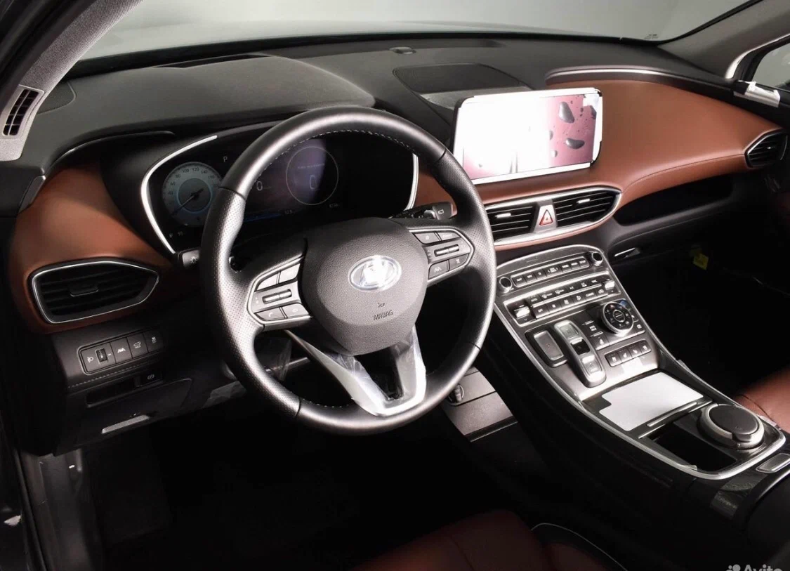 Интерьер салона <br>Hyundai Santa Fe