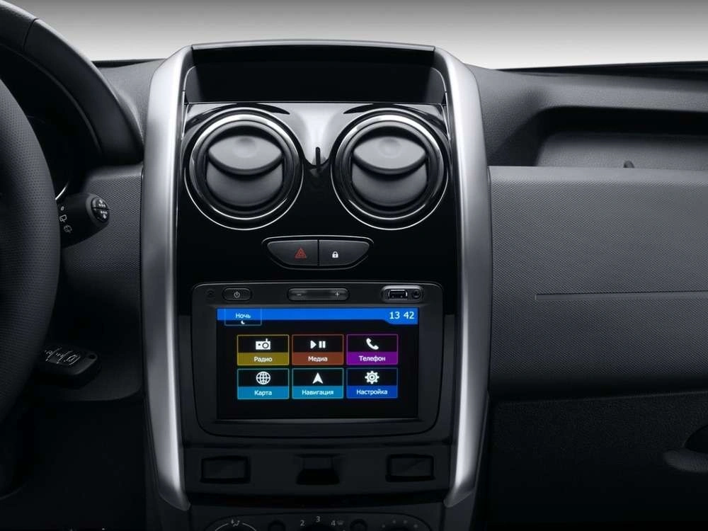 Интерьер салона <br>Lada Largus Cross