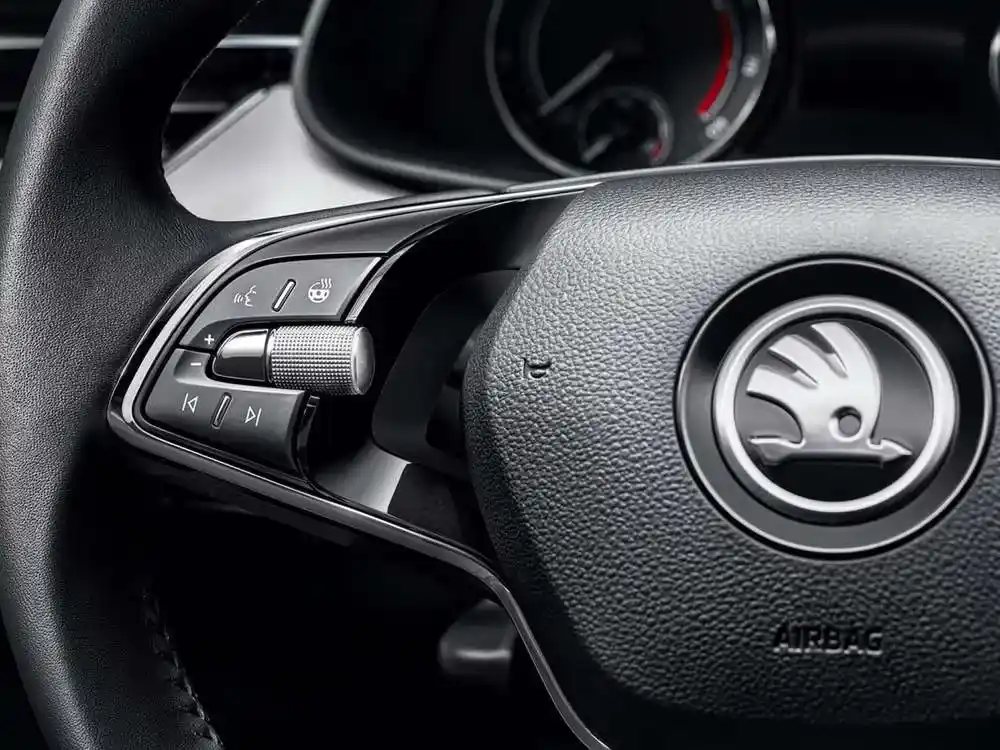 Интерьер салона <br>Skoda Rapid