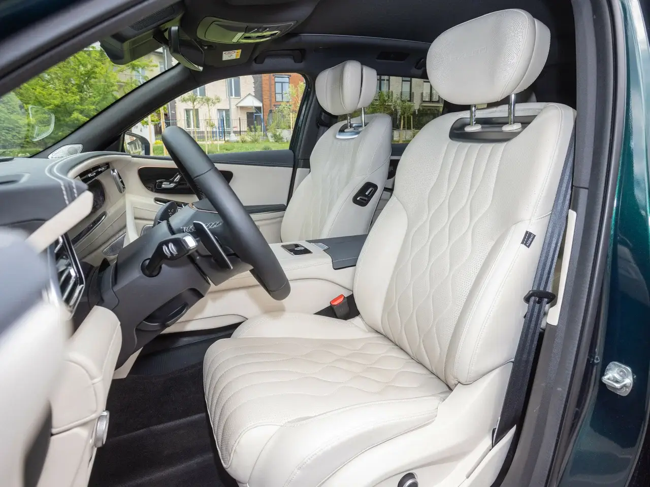 Интерьер салона <br>EXEED VX  NEW