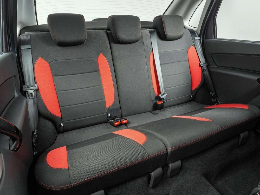 Интерьер салона <br>Lada Granta Drive Active