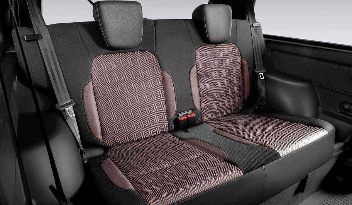 Интерьер салона <br>Lada Niva Legend 5д