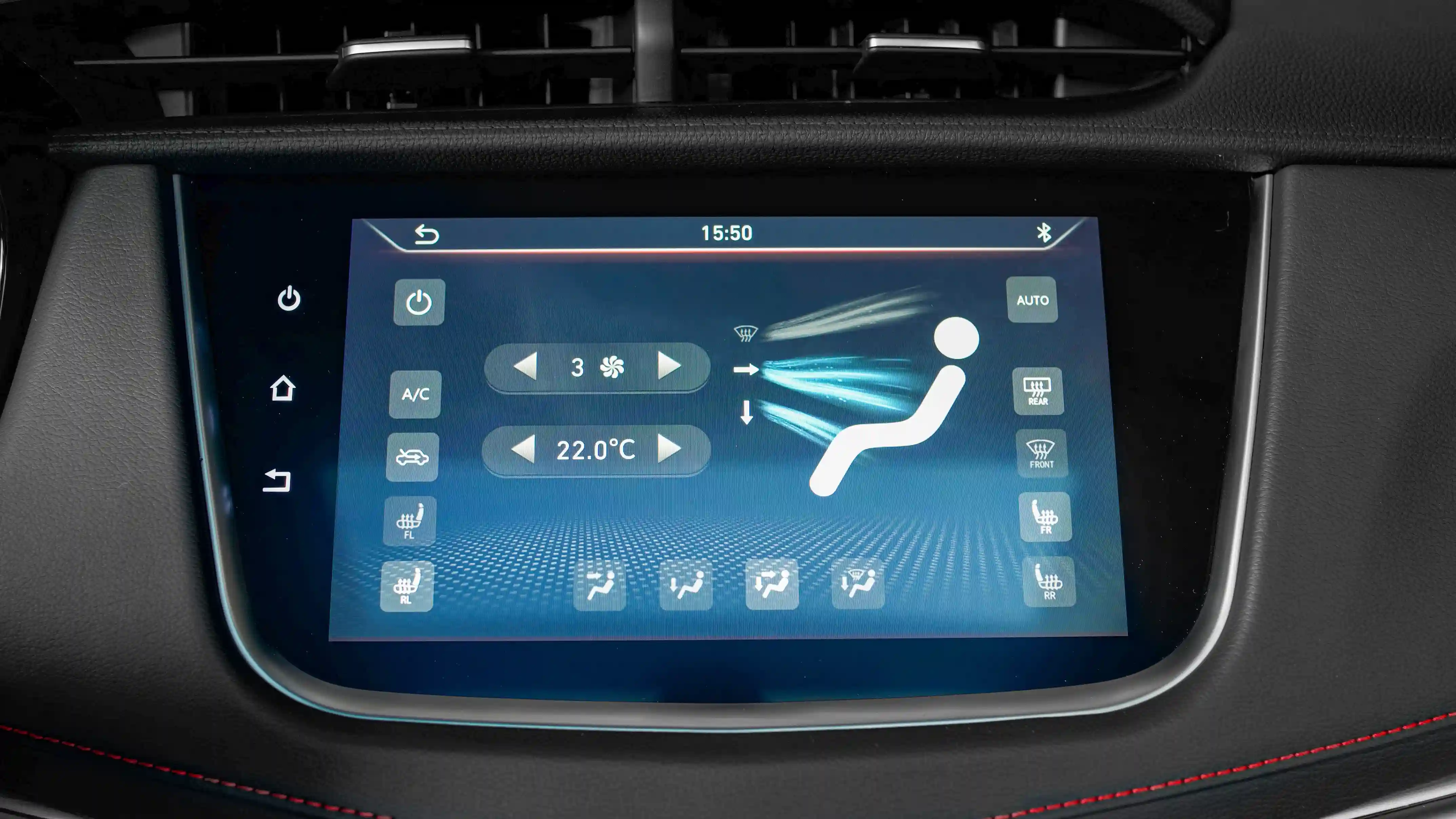 Интерьер салона <br>SWM G01F