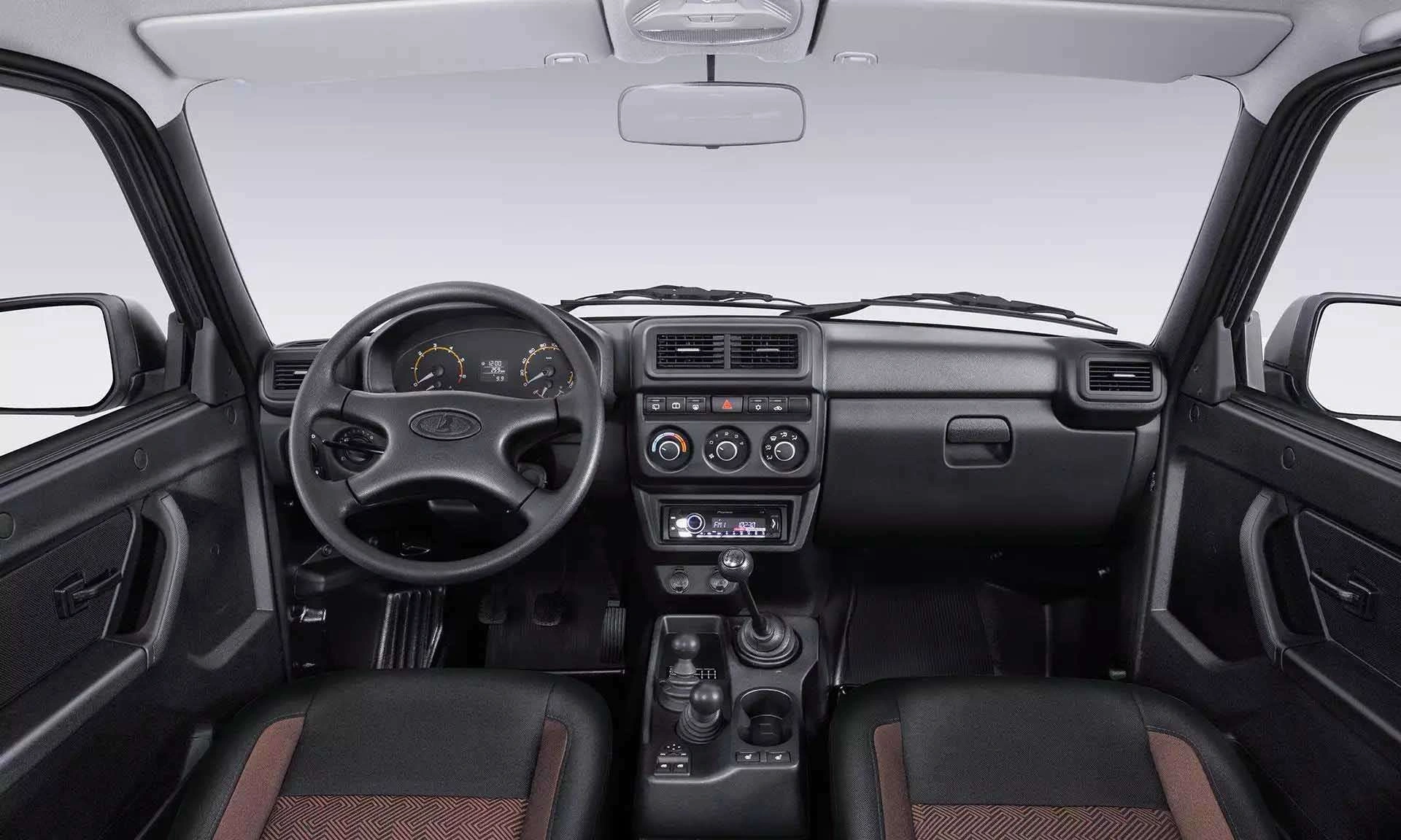 Интерьер салона <br>Lada Niva Legend 5д