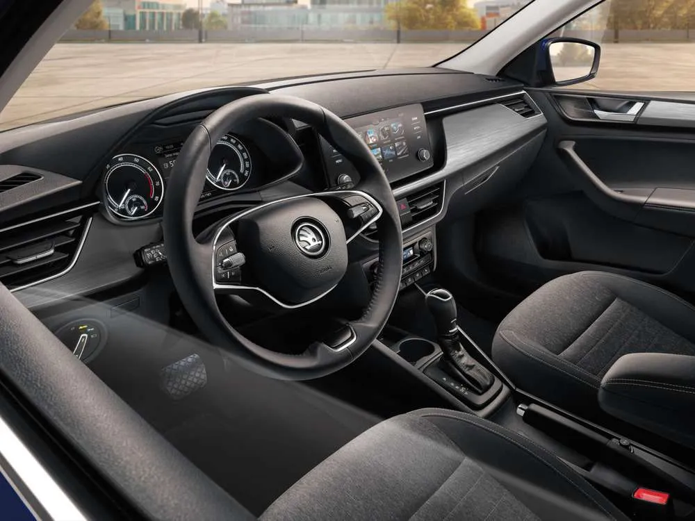 Интерьер салона <br>Skoda Rapid