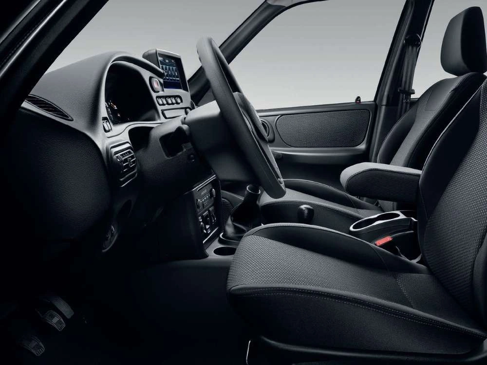 Интерьер салона <br>Lada Niva Travel