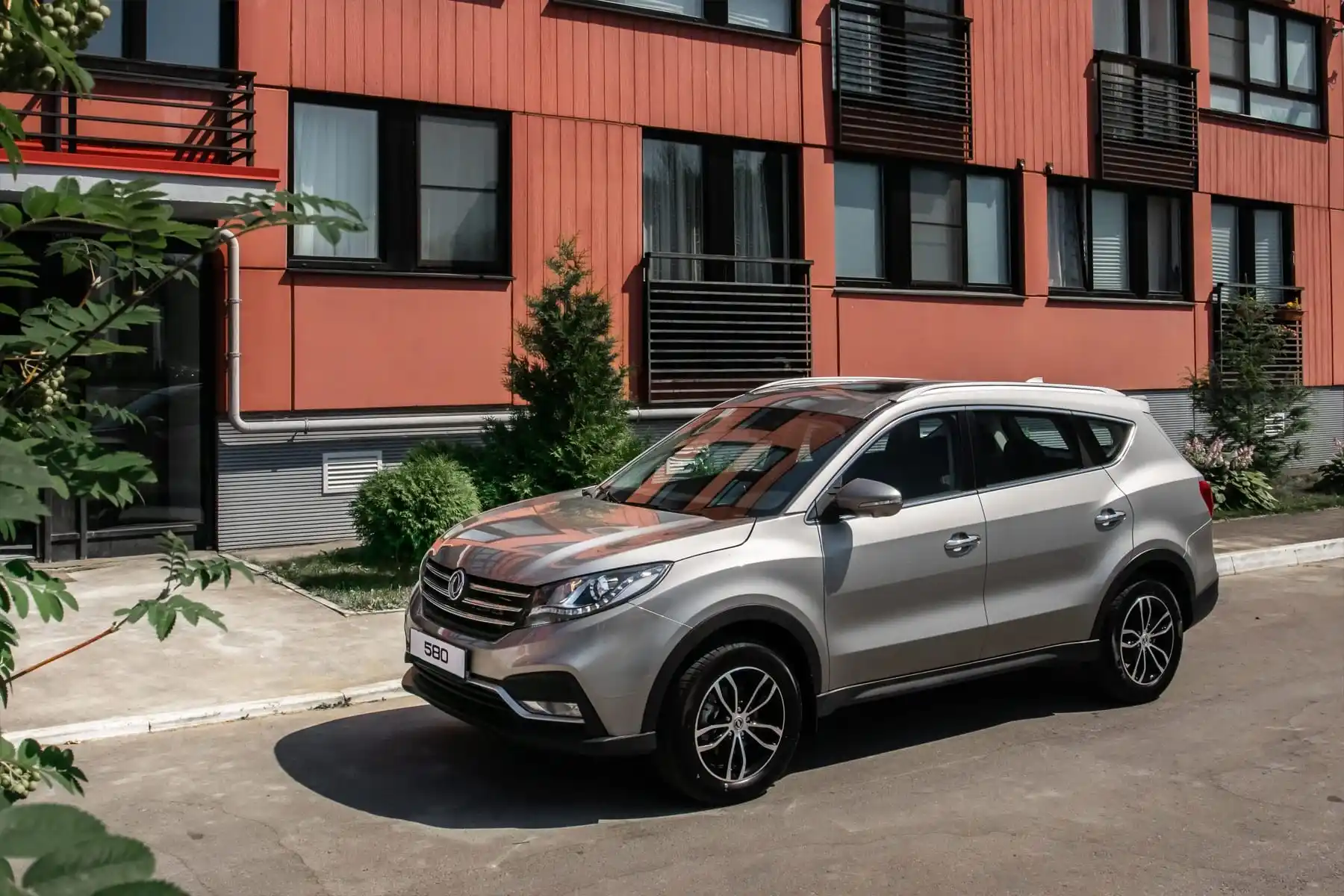 Внешний вид <br>Dongfeng 580