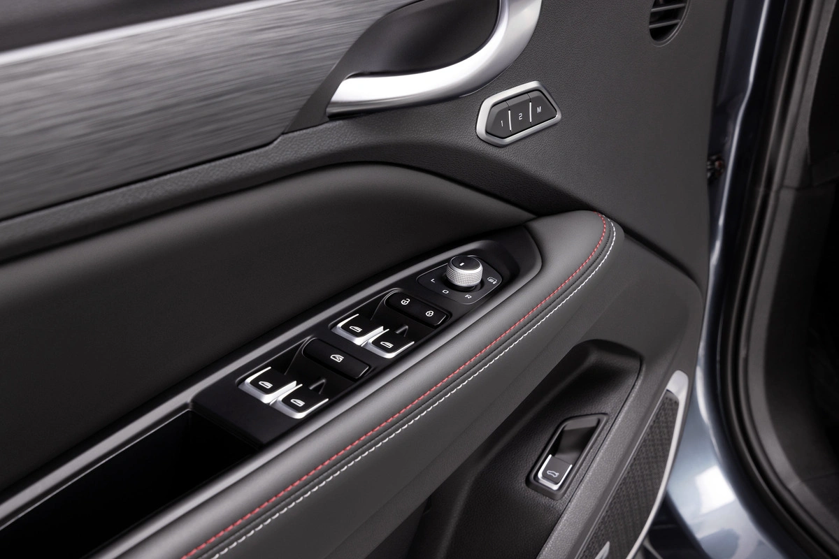 Интерьер салона <br>KNEWSTAR 001